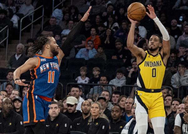 The Tyrese Haliburton (right)-Jalen Brunson (left) matchup will be one of top storylines in the Knicks-Pacers second-round showdown.