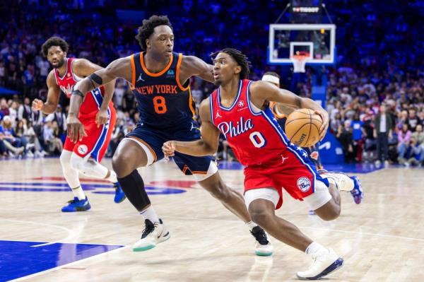 Tyrese Maxey dribbles to the rim during the 76ers' Game 4 loss to the Knicks on April 28, 2024. 